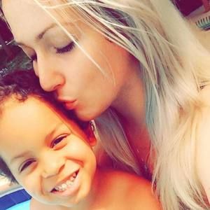 Meet your Posher, April